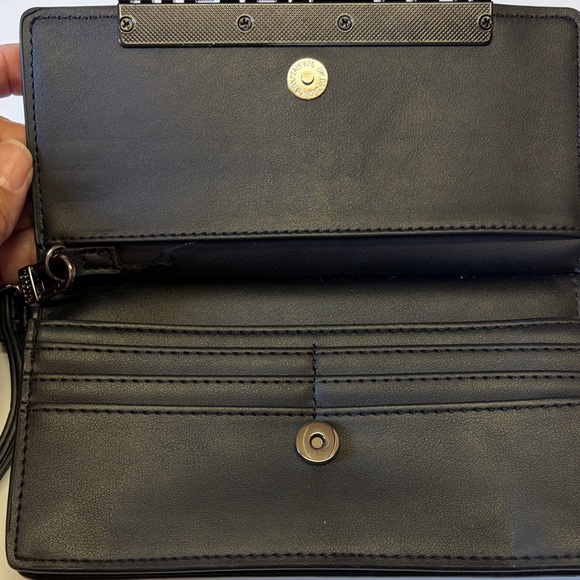 Steve Madden Black Wristlet Clutch - Picture 2 of 4
